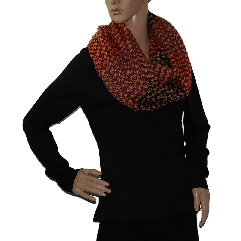 bunter-damen-loop-schal-schlaufenschal-fein-flockig-gestrickt