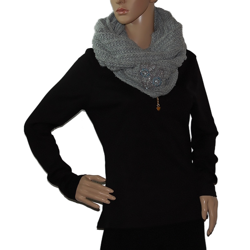 damen-loop-schal-extra-warm-dick-blumenapplikation