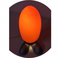 Blick von oben auf die Lampe – Form und Oberfläche deutlich sichtbar