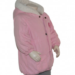 Detailansicht kuschelige Fütterung und Druckknopfleiste Kinderjacke